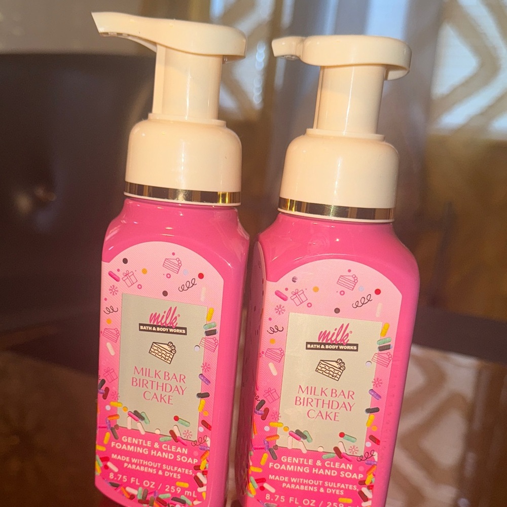 Bath & Body Works Pink Milk Bar Birthday Cake Foaming Hand Soap